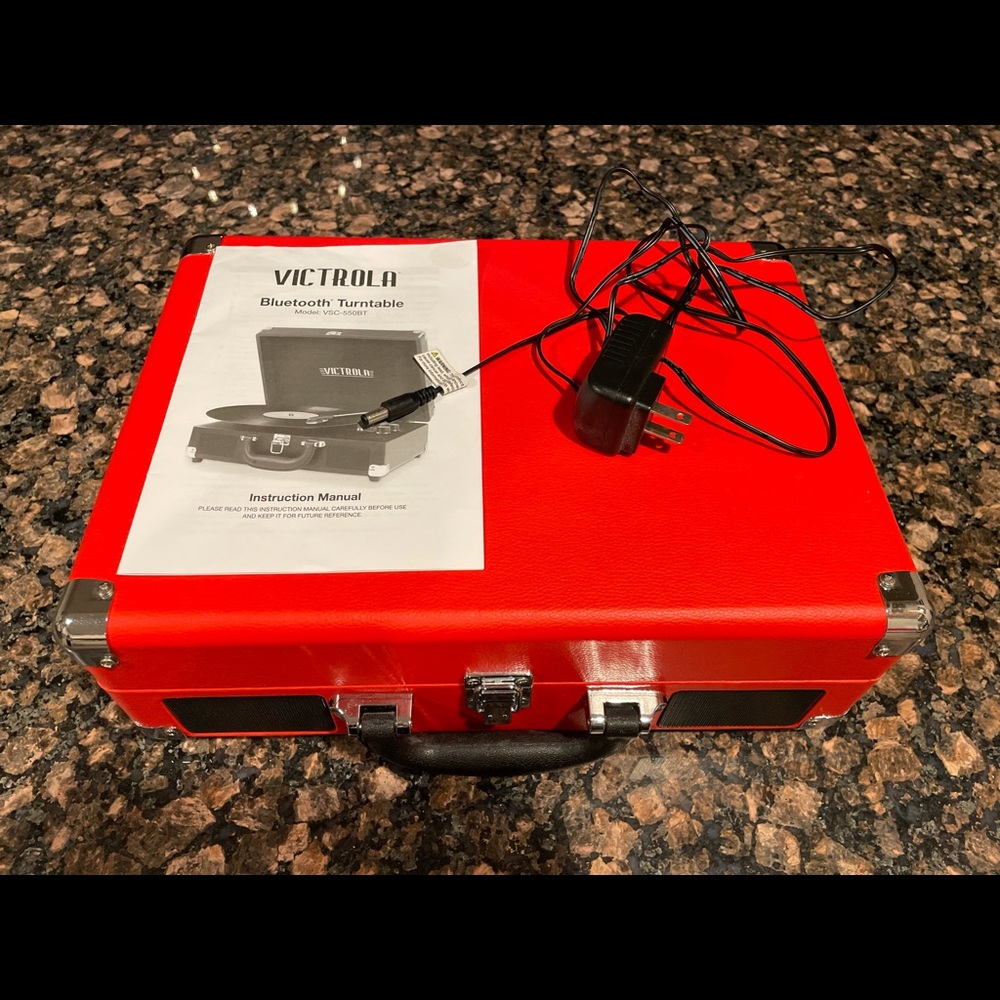 Victrola vintage bluetooth suitcase record player